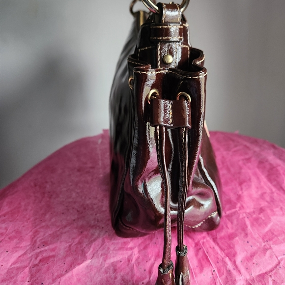 Dooney and Bourke Brown/Chocolate Patent Leather Tassles shoulder Bag EUC - Picture 7 of 12